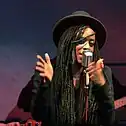 Akua Naru (* 1978)