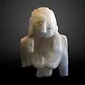 Frauenstatuette (Louvre, SB 74)
