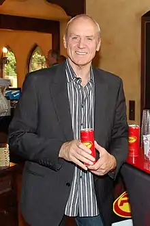 Alan Dale spielte Caleb Nichol