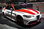 Sondermodell Giulia Racing mit Bezug zum Alfa Romeo-Racing-Formel-1-Team auf dem Genfer Auto-Salon 2019