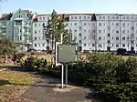 Gedenkstele für Artur Becker, der zwischen 1929 und 1933 in Berlin-Alt-Hohenschönhausen wohnte