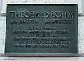 Altheimer Eck 15, Gedenktafel an Theobald Böhm