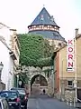 Geschützturm und Stadtmauertor von Westen