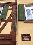 Schnitzereien am Schloss