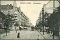 Blick in Richtung Haltestelle Leinaustraße mit der Mauer der ehemaligen Arbeitersiedlung der Mechanischen Weberei;Ansichtskarte Nr. 673, anonym, um 1900
