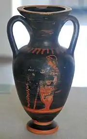 Etruskisch-Pseudo-rotfigurige Amphora der Praxias-Gruppe, die wahrscheinlich ihre Werkstatt in Vulci hatte; auf beiden Seiten je ein Manteljüngling; um 480/50 v. Chr.