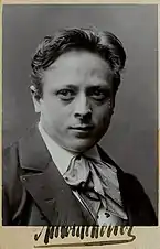 Anton Schöner, Foto mit Autogramm vermutlich um 1895 (re: Selbstbildnis, 1903 oder davor)