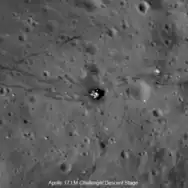 LM Challenger und Spuren des Lunar Roving Vehicle sowie Fußspuren der Astronauten, Bild von Lunar Reconnaissance Orbiter im Jahr 2011
