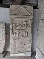 Unvollständiger Grabstein des Gaius Cominius Cominianus mit Totenmahlrelief