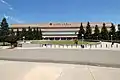 Frontansicht der Arena mit dem ehemaligen Namen Arco Arena