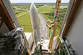 Ariane 5 ES rollt aus der Halle