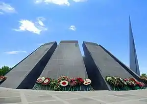 Die Gedenkstätte mit Obelisk (2017)