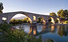 Brücke und Kirchen von Arta