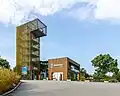 Aussichtsturm und Globetrotter-Lodge (inzwischen Panorama-Hotel Aschberg) – Ansicht von der Zufahrt
