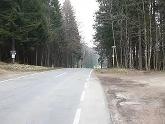 Passhöhe mit Bushaltestelle