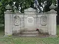 Denkmal auf Ehrenfriedhof für die Bombenopfer