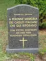 Gedenkstein für italienische Bombenopfer