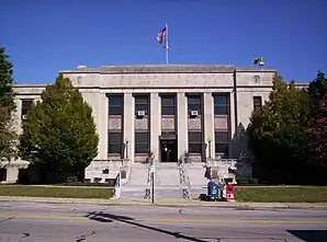 Ashland County Courthouse in Ashland, gelistet im NRHP mit der Nr. 79003786