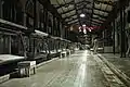 Leere Markthalle nach Betriebsschluss