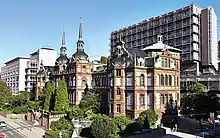 Das Marienhospital Stuttgart: im Vordergrund der Altbau, dahinter das Hauptgebäude St. Maria