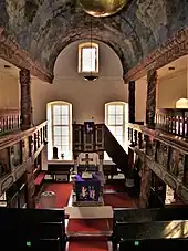 Altar und Kanzel