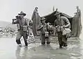 Australische Soldaten landen in der Bucht am 4. November 1944