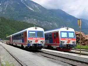 Triebwagen der Reihe 5047 in Hermagor (2004)