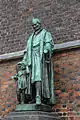 Statue an der Marktkirche Hannover