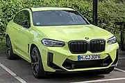 BMW X4 M(mit Gelbfarbton seit August 2021)