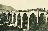 BT-Eröffnungszug mit eigenen und SBB-Personenwagen auf dem Glatt­tal-Viadukt bei Herisau