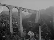 Im Herbst 1910 wurde der Gerüstturm, der zur Montage des Mittelteils verwendet wurde, abgebaut.
