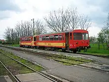 Schienenbus nach Debrecen am Bahnhof