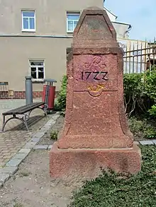 Kursächsische Postmeilensäule, siehe hierzu auch: Postmeilensäule, Dresden-Teplitzer Poststraße und Galerie der Sächsischen Postmeilensäulen