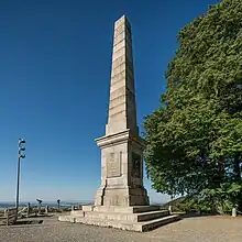 Canossasäule auf dem Burgberg