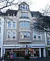 Wohn- und Geschäftshaus