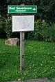 Wegweiser zum Heilquellenbrunnen