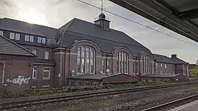 Empfangsgebäude Gleisseite (2005)