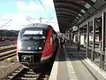 Dieseltriebwagen der Baureihe 642 im Bahnhof