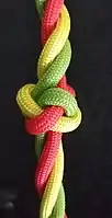 Ebenso der Diamantknoten