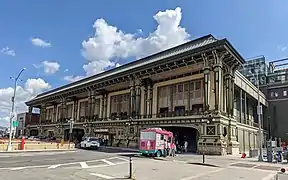 Battery Maritime Building neben dem Ostportal