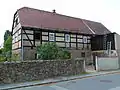Wohnhaus in offener Bebauung
