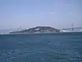 Die Insel vom Wasser aus gesehen