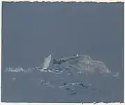 Bear Island Light, Pastellkreide auf dunkelblauem Velinpapier (26 × 31,6 cm)