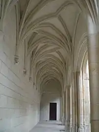 Überwölbte Passage.