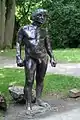Bronzeplastik im Stadtpark Regensburg:  Bedrohter II