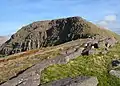 Der Hauptgipfel des Beinn Tarsuinn vom nordwestlichen Gipfelgrat