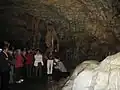 Die österreichische Gitarristin Johanna Beisteiner bei einem Konzert in der Lurgrotte Peggau am 28. August 2011.