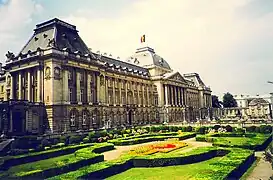Heutige Palastfront