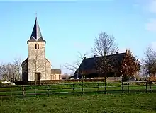 Kirche Saint-André-et-Saint-Eutrope (in Bennetot) und Herrenhaus von Vertot