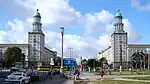 Frankfurter Tor, Richtung Fernsehturm blickend